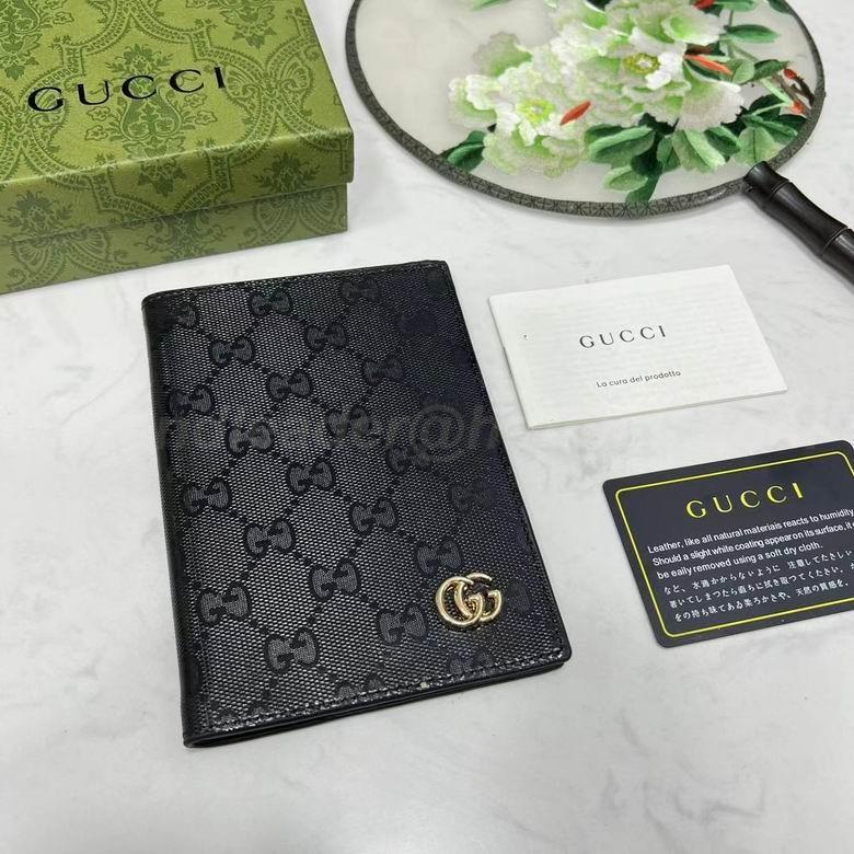 Gucci Wallets 33